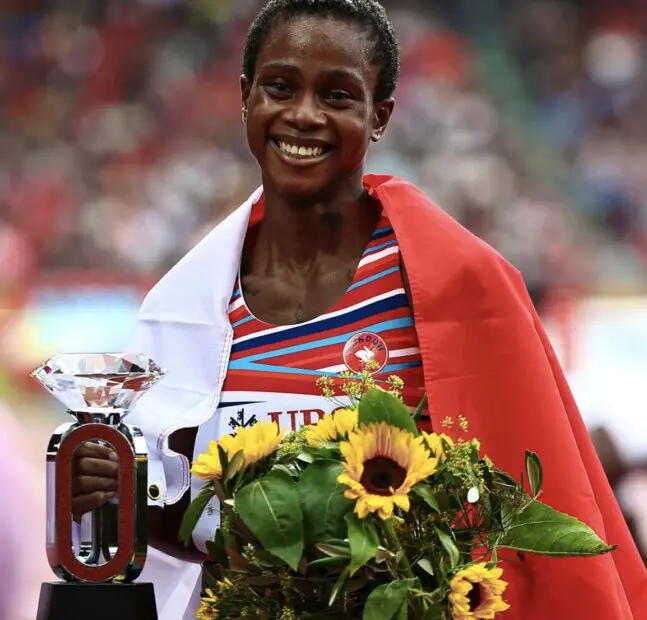 Marileidy Paulino cae ante Naser en final de 400 metros de la Liga Diamante